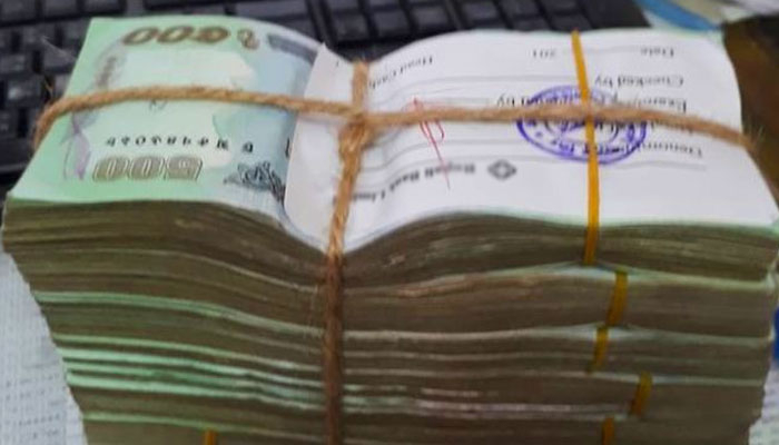ঋণে সুদহারের সীমা তুলে নেওয়ার চাপ বাড়ছে