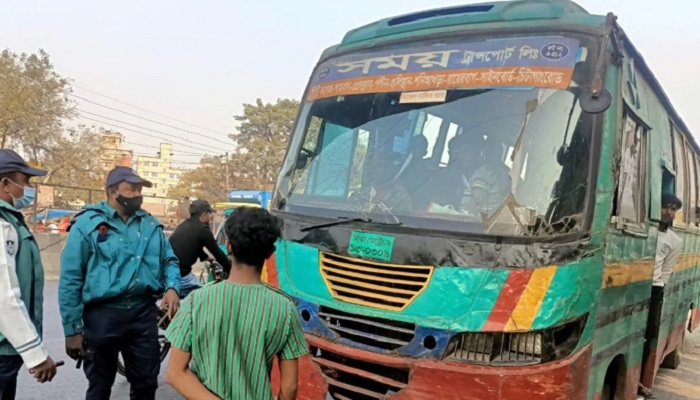 ডিএসসিসির অভিযান: রুট পারমিটবিহীন তিন বাস ডাম্পিংয়ে