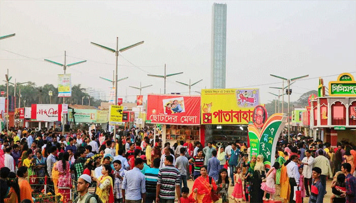 মুক্তিযুদ্ধের নতুন গল্পের খোঁজে তরুণরা