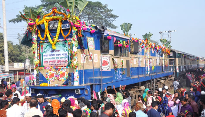 দুই বছর পর ২ হাজার ওরস যাত্রী নিয়ে মেদিনীপুর যাবে ট্রেন