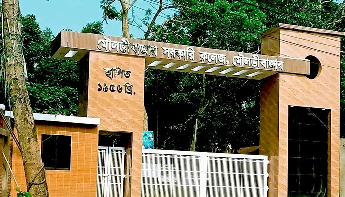 নবীনবরণের অনুমতি না পাওয়ায় আন্দোলনের হুমকি