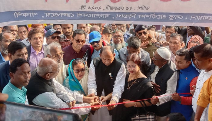 ভাষাসংগ্রামী নামের মঞ্চ পুনর্নির্মাণের ঘোষণা রেলমন্ত্রীর