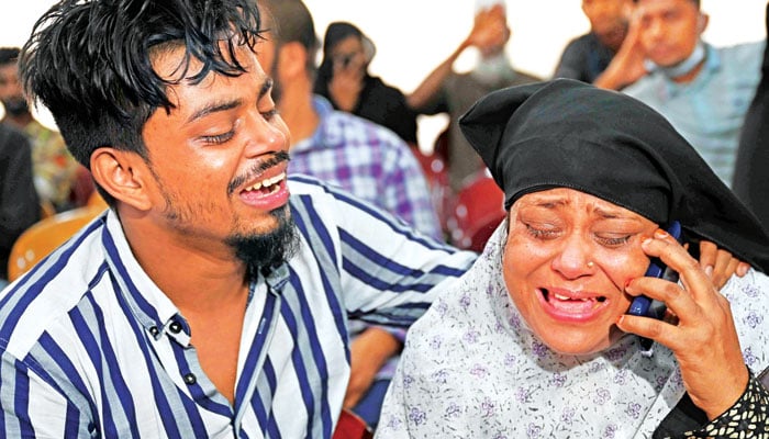 ‘মেয়েটা ভাগ্যবান, সঙ্গে  বাবাকেও নিয়ে গেল’