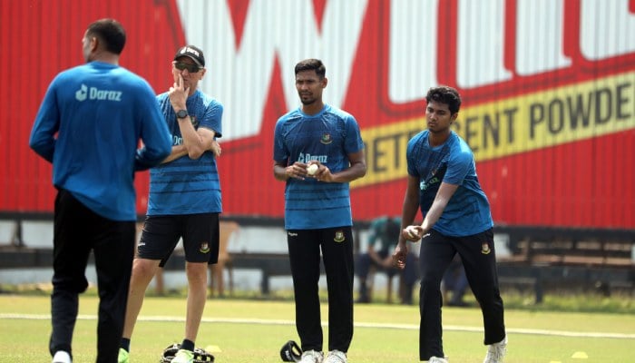 টাইগার একাদশে তিন পেসার, তিন স্পিনার