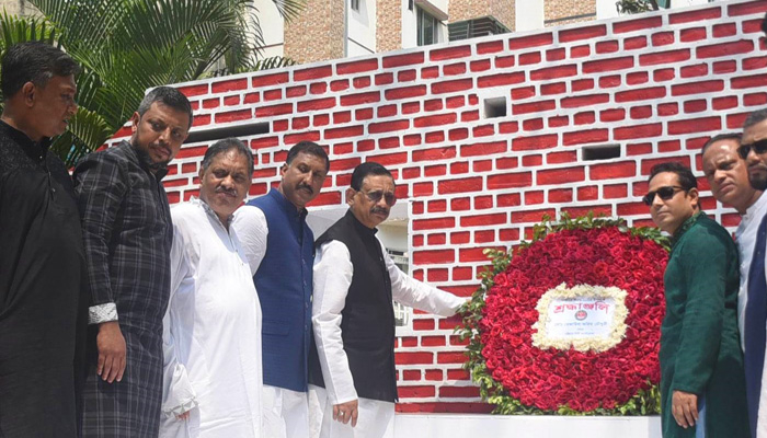 ভূমিখেকোরা বধ্যভূমি সংকুচিত করে ফেলেছে: চসিক মেয়র