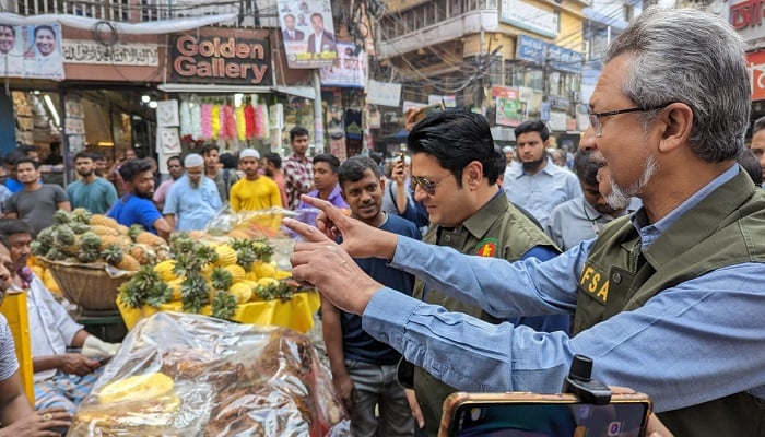 ‘অভিযান আইলে ঢাইকা দেই, গেলেই খুইলা দেই’