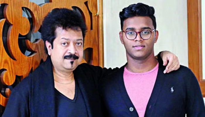 কুমার বিশ্বজিতের ছেলে নিবিড়ের লাইসেন্স বৈধ