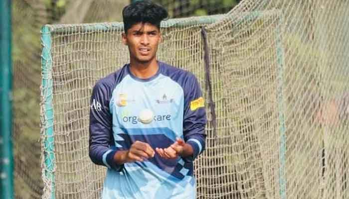আইরিশদের বিপক্ষে টি-২০ দলে লেগ স্পিনার রিশাদ