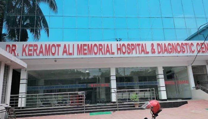 জন্মের পর কান্না না করায় নবজাতককে হিট, পুড়ল দুই পা