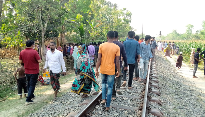 পাটগ্রামে ট্রেনের ধাক্কায় বৃদ্ধা নিহত