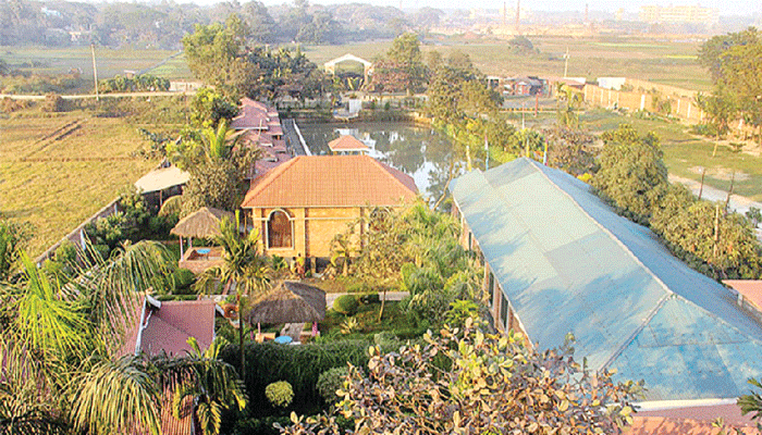 রিসোর্টে রাতযাপন