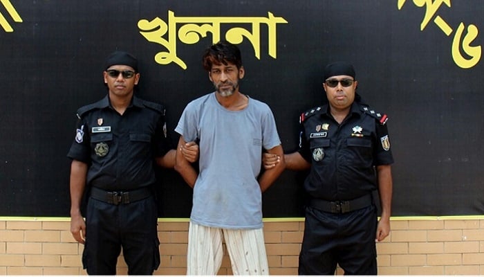 প্রধানমন্ত্রীর গাড়িবহরে হামলা: সাজাপ্রাপ্ত আসামি খালেদ গ্রেপ্তার