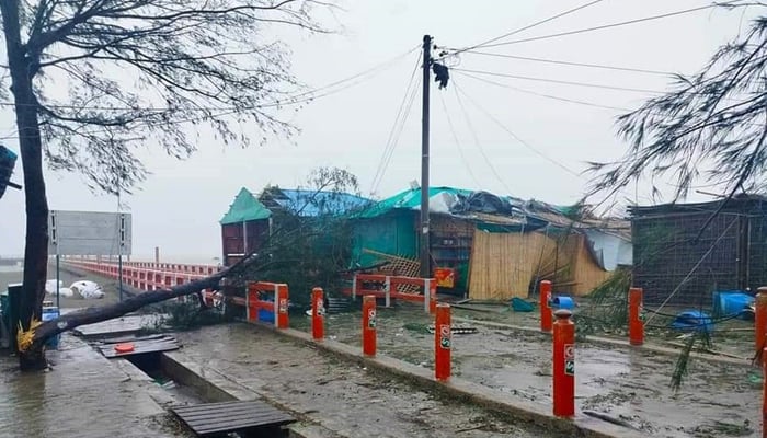 ঘূর্ণিঝড় 'মোকা': সেন্ট মার্টিনে বাতাসের গতিবেগ ১৪৭ কিলোমিটার