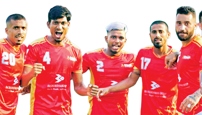 উৎসবের মঞ্চ প্রস্তুত বসুন্ধরা কিংসের
