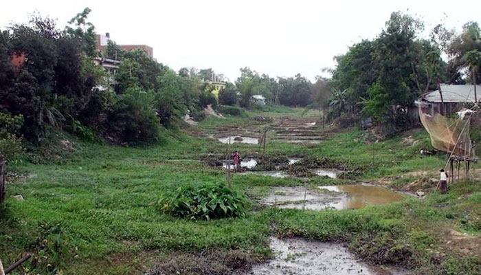 দখলে বিপন্ন খোয়াই
