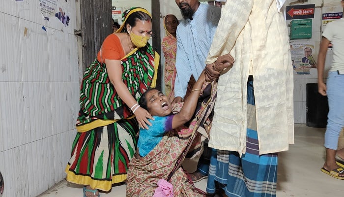 প্রতিপক্ষের হামলায় শ্বশুর নিহত, জামাতা ছুরিকাহত