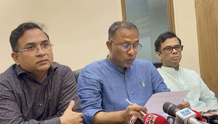 ক্ষতিপূরণ না দিলে ডেইলি স্টারের বিরুদ্ধে মামলা