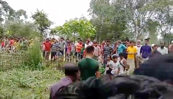 পাওনা টাকা আদায়ে নারীর কবর খননের চেষ্টা, গ্রেপ্তার ১