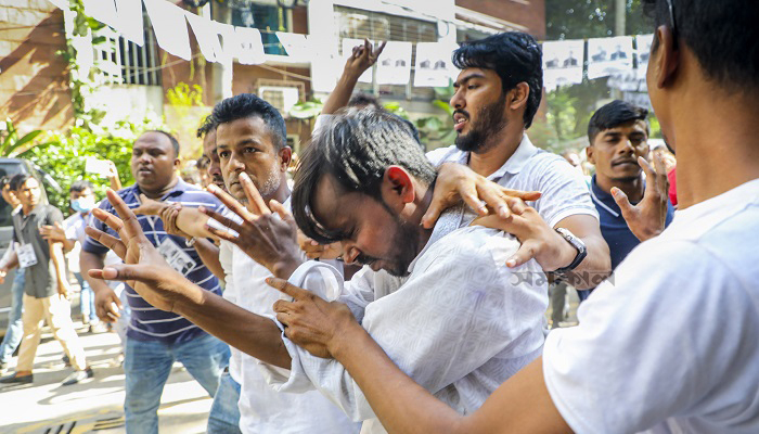 হিরো আলমের ওপর হামলার পূর্ণ তদন্ত চায় ইইউ ও ১২ দেশ
