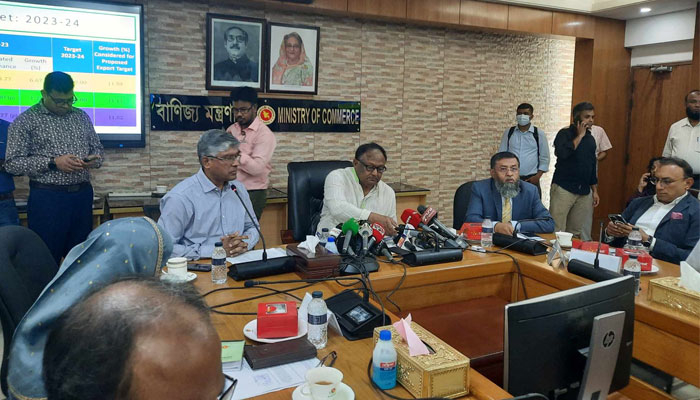 রপ্তানি লক্ষ্যমাত্রা ৭ হাজার ২০০ কোটি ডলার