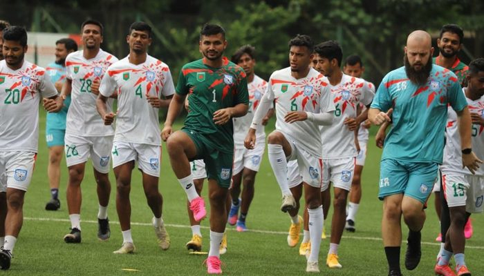 শুরুর একাদশে ফিরেছেন তারিক, আছেন মোরসালিনও