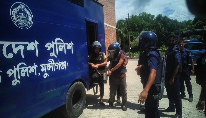 মুন্সীগঞ্জে গ্রেপ্তার ৩ জঙ্গি ৫ দিনের রিমান্ডে