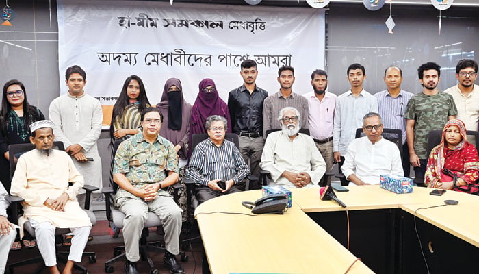 অদম্য মেধাবীদের পাশে