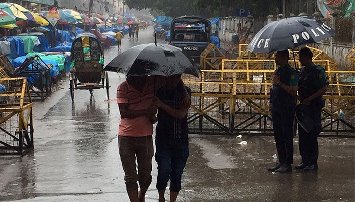 উত্তরাঞ্চলে বৃষ্টি বাড়বে, কমবে দক্ষিণে