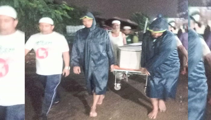 স্ত্রী-সন্তান থেকেও ওমর ফারুক ‘বেওয়ারিশ’