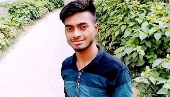 রাতে বিয়ে, সকালে ট্রাক্টরের ধাক্কায় প্রাণ গেল বরের