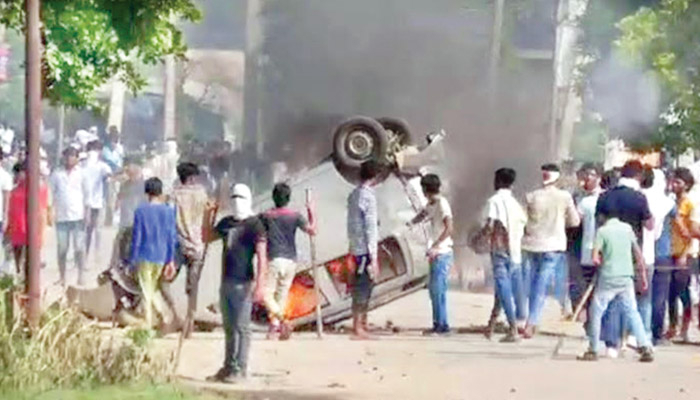 অর্থনৈতিক বয়কটের  মুখে মুসলমানরা