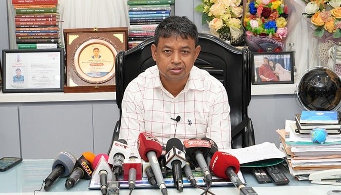 তেজগাঁওয়ে গুলির ঘটনায় সন্ত্রাসী ইমনের হাত রয়েছে: ডিবিপ্রধান
