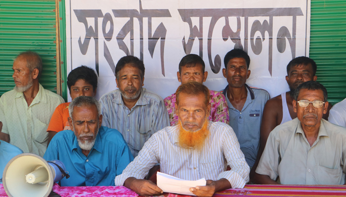 মান্দায় টাকা নিয়েও জমিতে সেচ সুবিধা না দেওয়ার অভিযোগ