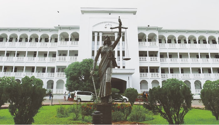 ব্যারিস্টার খোকনসহ ১৩ জনের আগাম জামিন
