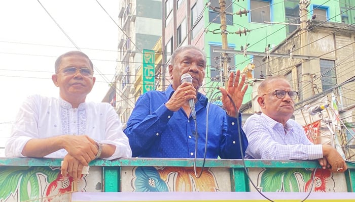 বিএনপি-জামায়াতের ষড়যন্ত্রতে জনগণের কোনো সাড়া নেই: সাদেক খান