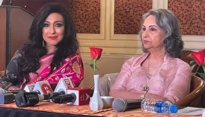 ঋতুপর্ণার প্রযোজনায় ১৪ বছর পর বাংলা সিনেমায় শর্মিলা ঠাকুর