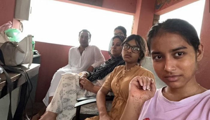 মার্কিন দূতাবাস ছাড়লেন বরখাস্ত ডিএজি