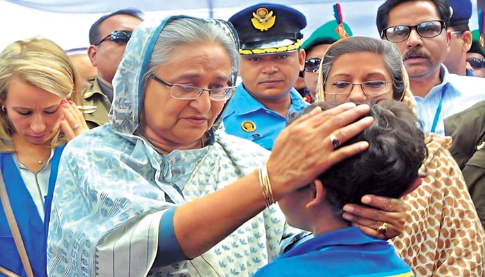 আঁধারে তুমি আলোক শিখা