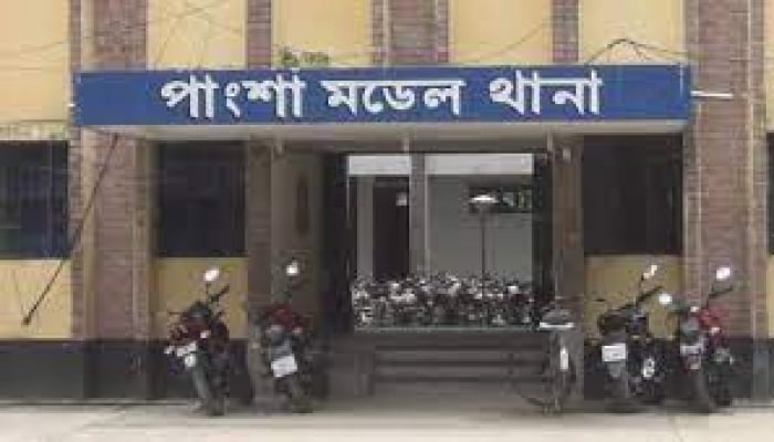 পাংশায় যুবকের রগ কর্তন: দুটি নাম বাদ দিয়ে এজাহার দায়েরের প্রস্তাব পুলিশের