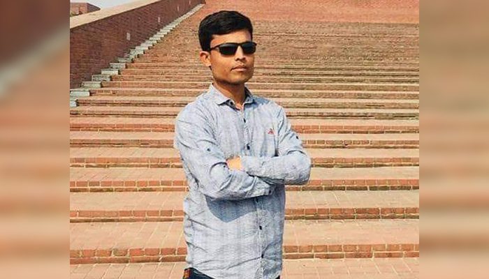 মুরগি চুরি করতে গেলেও আমি সঙ্গে ৮টি পিস্তল নিয়ে যাই
