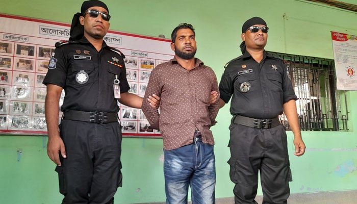 ফরিদপুরে যৌতুকের জন্য স্ত্রীকে হত্যা: স্বামী গ্রেপ্তার