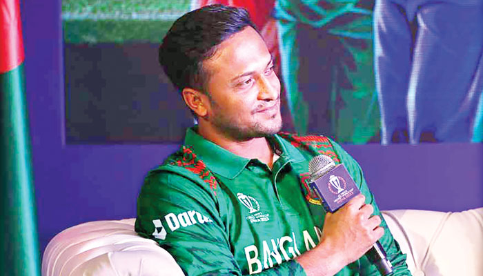 অতীত ছাপিয়ে যেতে চান সাকিব